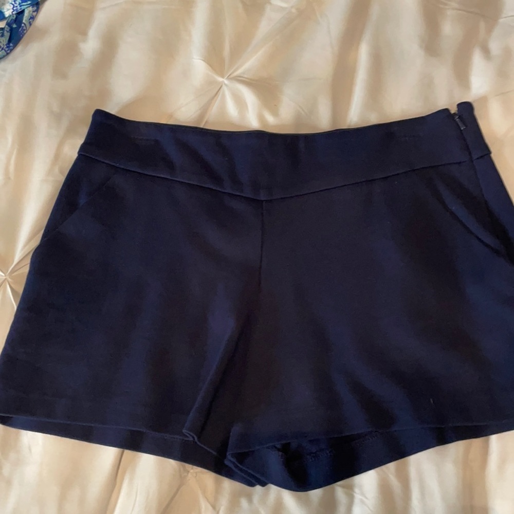 Lilly Pulitzer side zip navy shorts